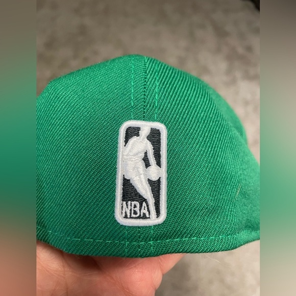 New Era 59fifty NBA Boston Celtics Fitted Green Baseball Hat,  Size 7 1/4, Byrd - Picture 7 of 8